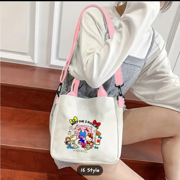 HELLO KITTY HAND BAG AND ATTACHABLE SHOULDER STRAP BAG - Picture 3 of 4